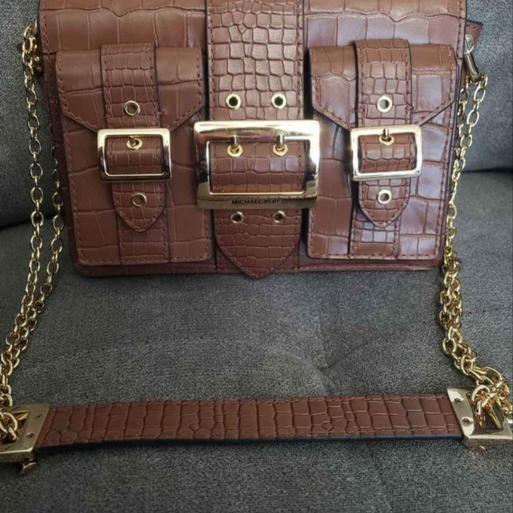 Micheal kors handbag.